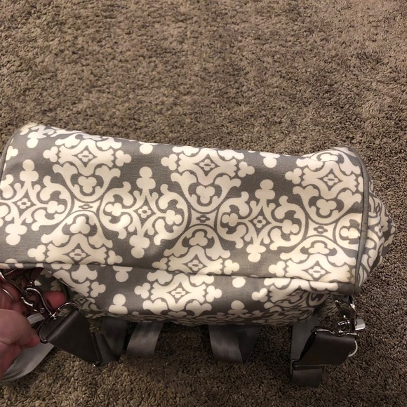 Petunia Pickle Bottom Diaper Bag EUC‎ - Picture 9 of 11